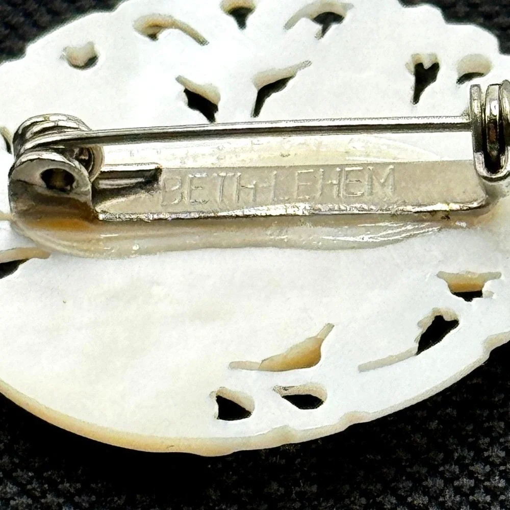 Vintage Bethlehem Hand Carved Mother of Pearl Bird Dove Brooch Pin